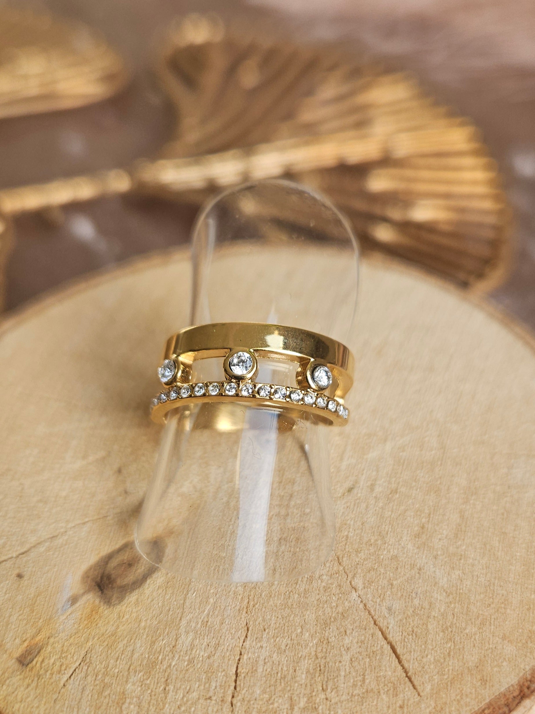 Anillo Acero triple piedra strass